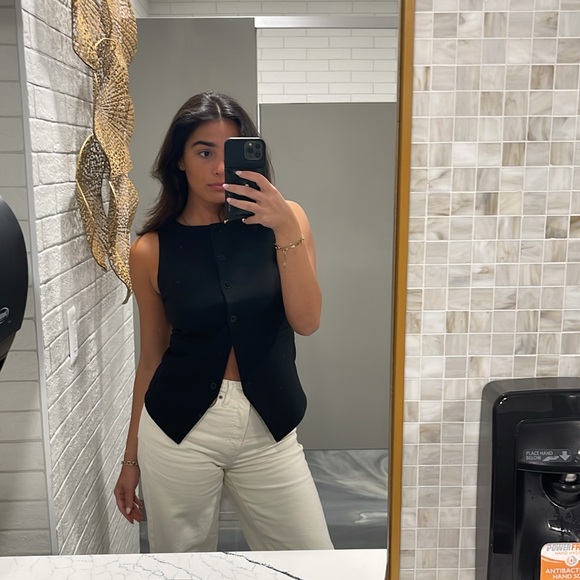 Meet your Posher, Ava - Picture 1 of 1